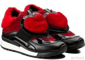 Love Moschino huňaté botasky sneakersy