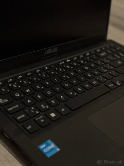 Asus Vivobook 15