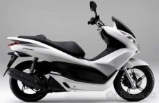 Koupim honda PCX 125 bouranou,nepojizdnou nebo poskozenou