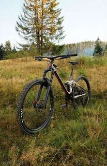 Mondraker Superfoxy Carbon R