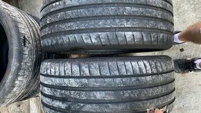 BRIDGESTONE 285/40 R22