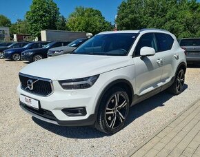 VOLVO XC40 T4 190K MOMENTUM AWD A/T - 1