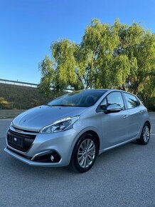 Peugeot 208 1.2 Benzin Puretech -// r.v 2016, 148912km -//