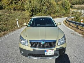 Škoda Octavia Combi 2.0 TDI CR DPF 4x4 Scout DSG - 1