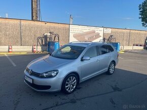 Volkswagen Golf 6 VI 2011 combi, nafta REZERVOVANE