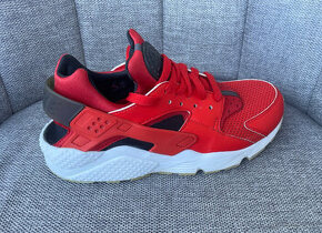 NIKE HUARACHE VEĽKOSŤ 42,5 (REÁLNE 42)