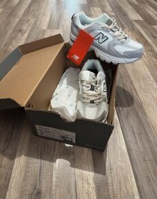 New Balance Mr530