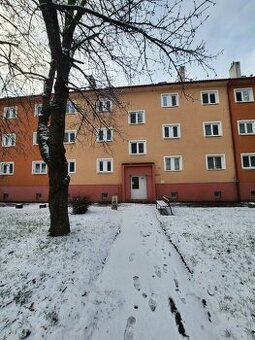 tehlový 2-izbový byt, 66 m2 s vl.kúrením + loggia, Trenčín.