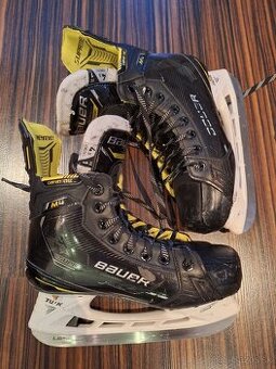 Bauer Supreme M4 Intermediate 4.5 Fit1