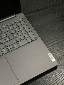 Lenovo Yoga Pro 9