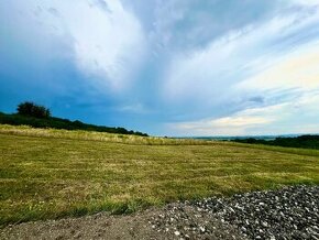 Pekný rovinatý pozemok - Vyšná Hutka