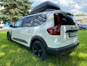 Prenajom Dacia Jogger 7 miest lpg