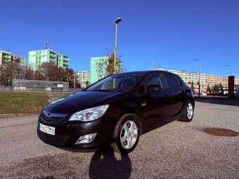 Opel Astra 1.4 Turbo 140k Enjoy