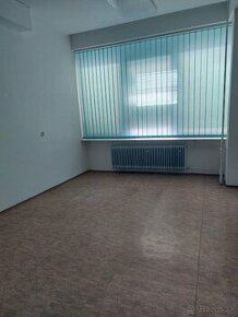 Zlaté Moravce prenájom komerčného priestoru  39,20 m2