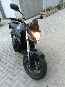 Honda cb1000r