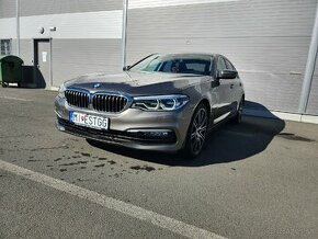 BMW G30 520d.