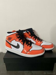 Air Jordan 1 MID SE - 1