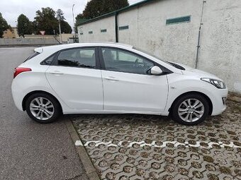 Hyundai i30 1,6 Family 2014