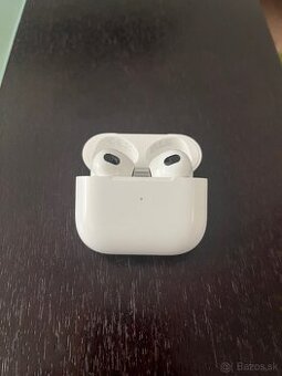 Apple airpods 3 Lightning charging case