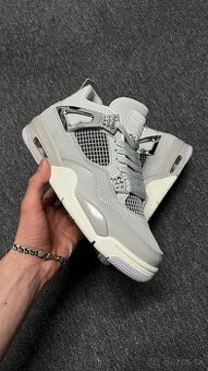 Nike Air Jordan 4 Retro "Frozen Moments"