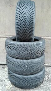 Predám 4-Zimné pneumatiky BFGOODRICH 235/45 R18 Dot 2018 - 1