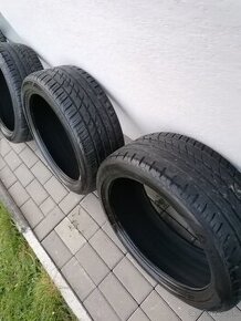 225/40r18