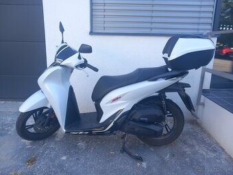 Honda SH 125.  2022