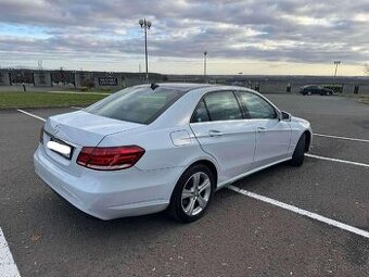 Mercedes Benz e200 CDI Blue  Elegance R.V..2014