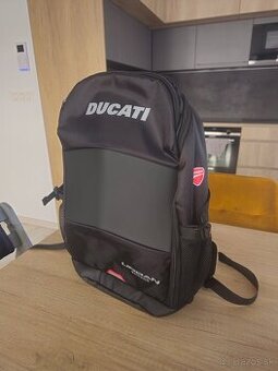 Predam novy ruksak Ducati Urban