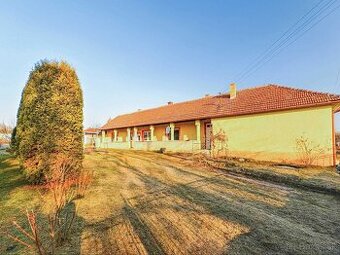 RODINNÝ DOM - CESTICE, 15 km od KOŠÍC, POZEMOK 992 m2 - 1