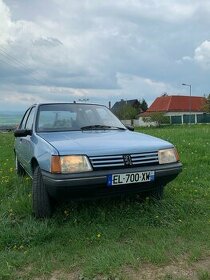 Peugeot 205 - 1