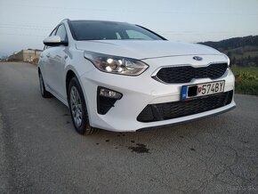 KIA CEED 1.6 CRDI GOLD DCT, VYHR. VOLANT, APPLE