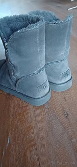 Kožené snehule Classic UGG šede s prímesou vlny