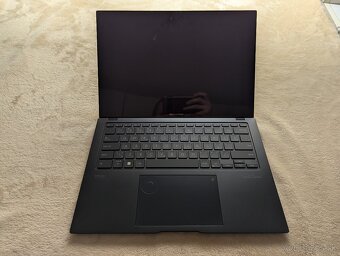 Predam Asus  Zenbook Pro 14 Oled 32gb 1TB i9 Nvidia 4070 - 1