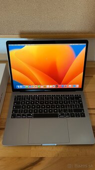 MacBook Pro - 1