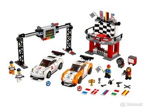 LEGO Speed Champions 75912 Porsche 911 GT v cieľovej rovink