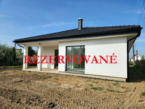 REZERVOVANÝ = Novostavba bungalovu - holodom, Mokrance