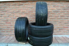 255/40 R20 Celorocne pneumatiky Vredestein 4ks