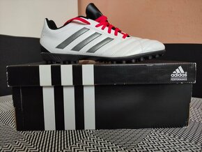 Nové ADIDAS TURFY.