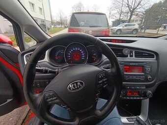 Kia ceed 1,4 cvvt 73kw 6m MY2015 GOLD