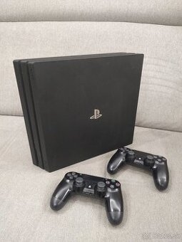 PS4 PRO 1TB a 2 ovladace