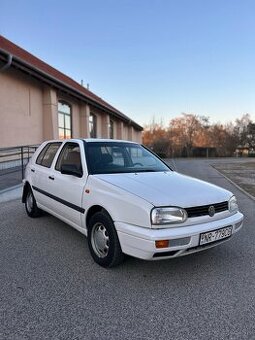 Golf mk3 1.6 55 kw benzín