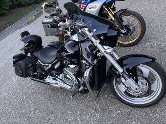 SUZUKI INTRUDER M1500 /