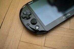8 GB Sony PS Vita 2000 (PCH-2016, slim) + Call Of Duty