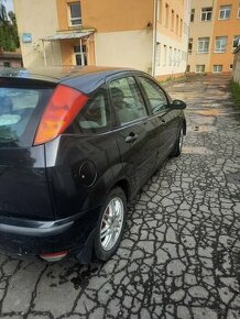 Predam ford fokus 1.6 benzin