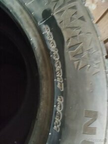 Pneumatiky 235/65r16 zimné - 1