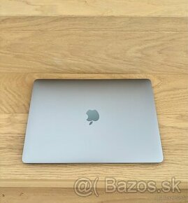 MacBook Air 13” M1 Vesmírne sivý SK 2020 - 1