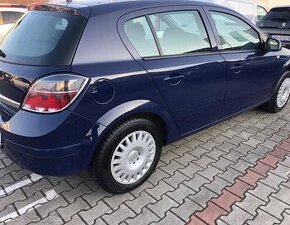 Opel astra 2012 86 000km