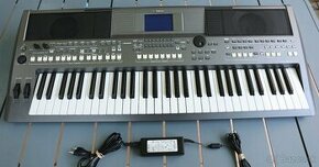 Predám Yamaha PSR S670