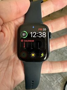 Apple Watch Series 7 (GPS, 45mm) - 1